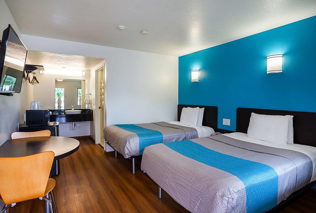 Motel 6-Ventura, Ca - Downtown Εξωτερικό φωτογραφία