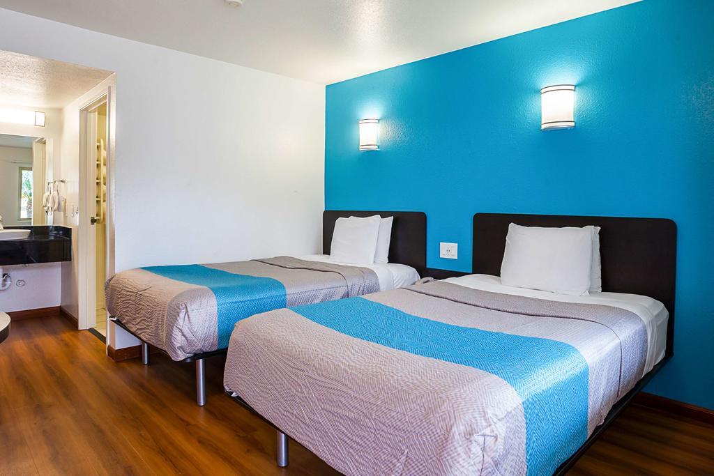 Motel 6-Ventura, Ca - Downtown Εξωτερικό φωτογραφία