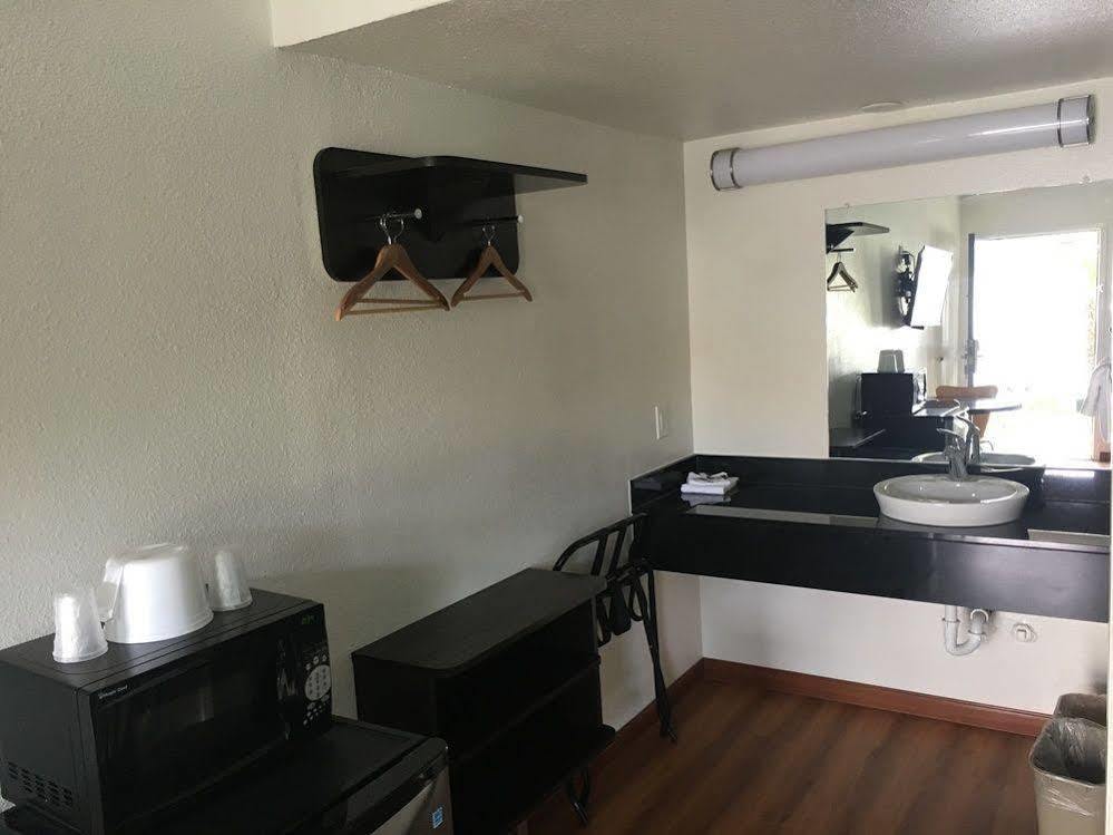 Motel 6-Ventura, Ca - Downtown Εξωτερικό φωτογραφία