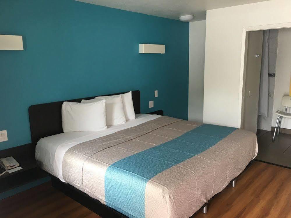 Motel 6-Ventura, Ca - Downtown Εξωτερικό φωτογραφία